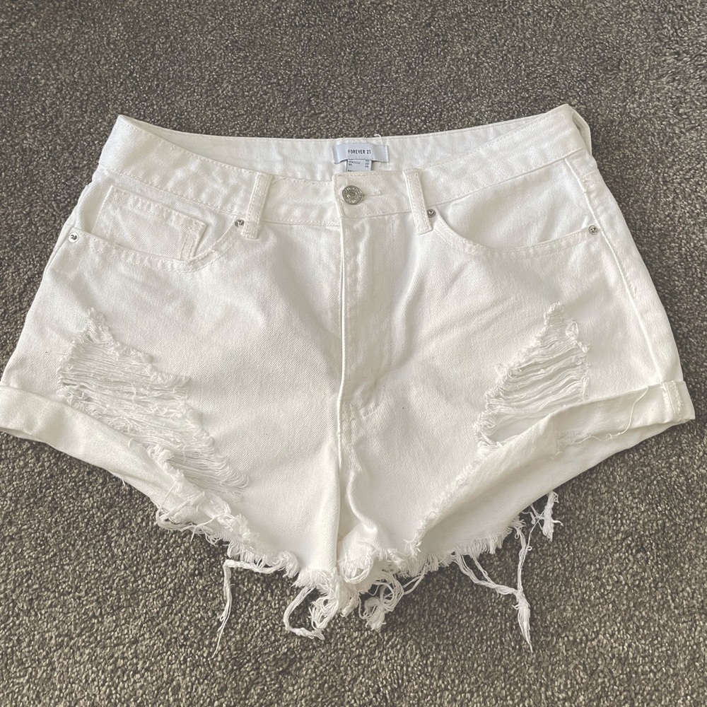 Forever 21 festival short